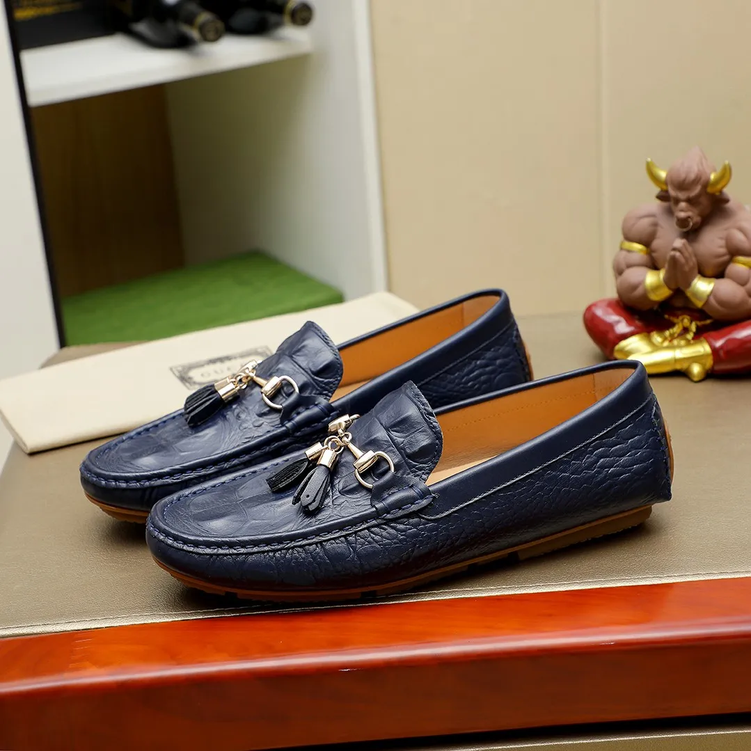 Men's shoes💰360💰🕷🕷️【 GUCCI 】Gucci's best-selling trendy men's casual slip-on shoes 🇨🇳Official website original 1:1 mold 💯Original quality, fine workmanship ☘Fashionable and versatile, perfect shape, comfortable on the feet 🍓Trendy men's recommended model, imported cowhide on the top layer 🎋High-quality pigskin lining, rubber wear-resistant and non-slip outsole, high-end atmosphere, worth owning 🍉Optional 38-44